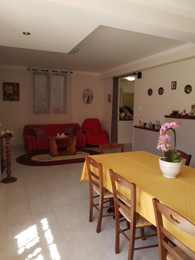 B&B La Casetta Di Lilly Amelia Zewnętrze zdjęcie